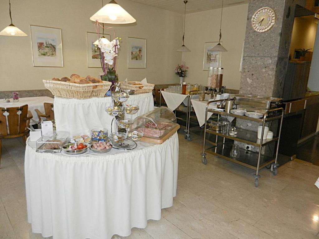 Hotel Gasthof Herderich ชลุสเซลเฟลด์ ภายนอก รูปภาพ