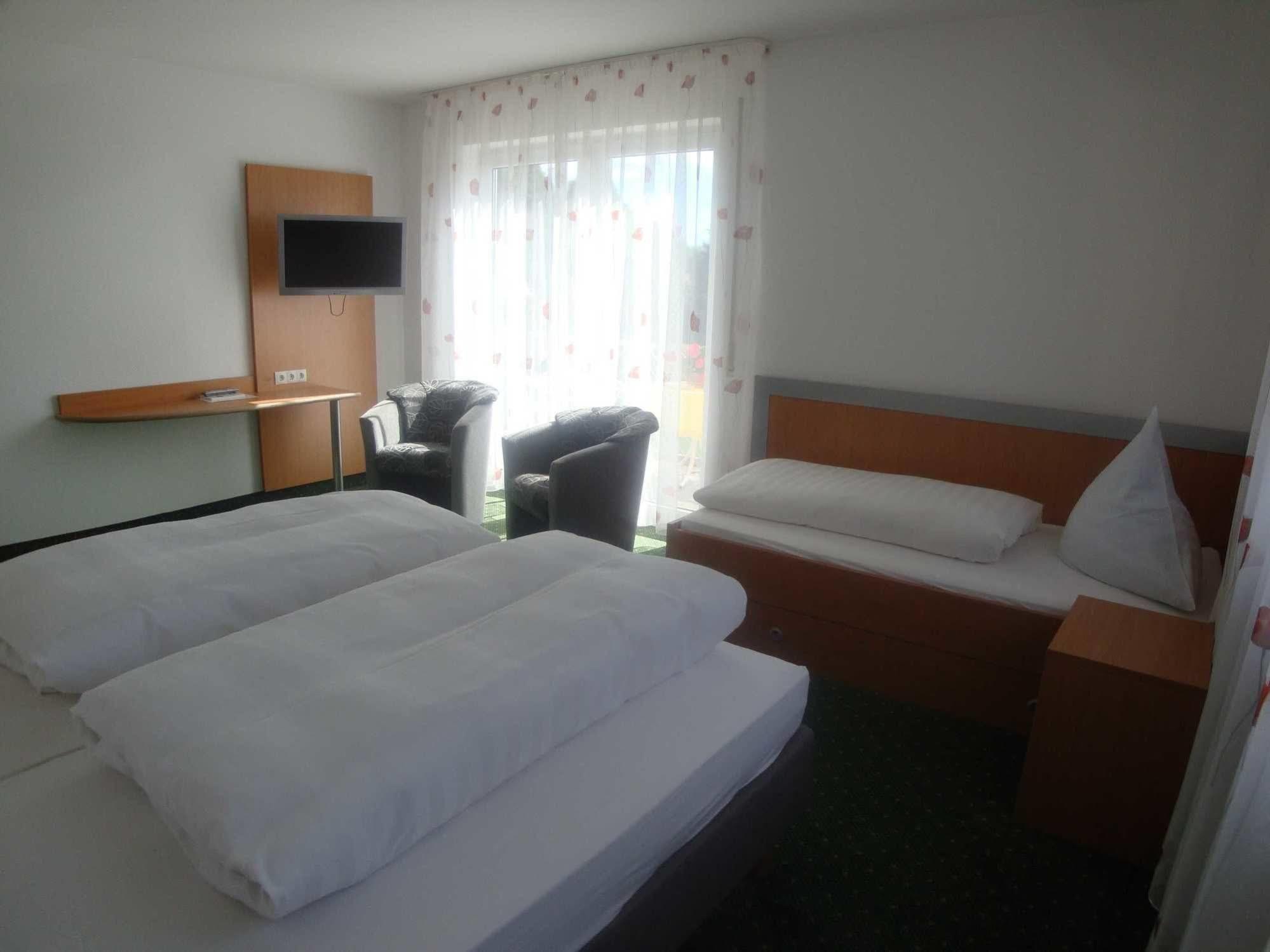 Hotel Gasthof Herderich ชลุสเซลเฟลด์ ภายนอก รูปภาพ