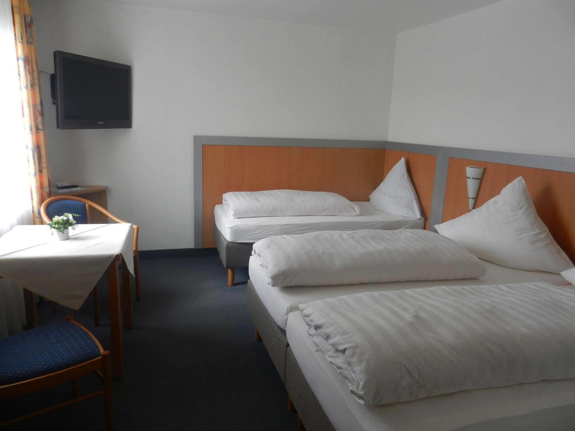 Hotel Gasthof Herderich ชลุสเซลเฟลด์ ภายนอก รูปภาพ