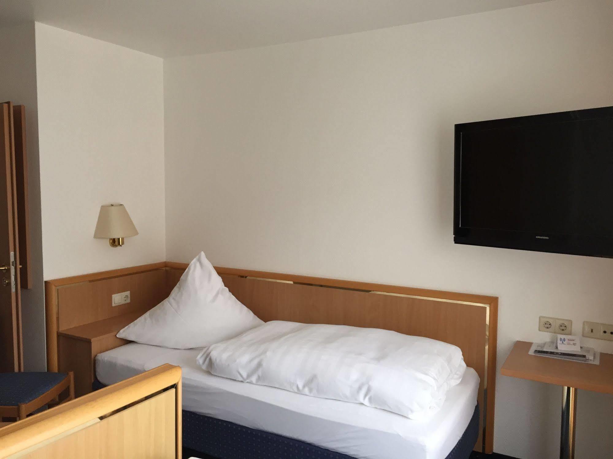 Hotel Gasthof Herderich ชลุสเซลเฟลด์ ภายนอก รูปภาพ